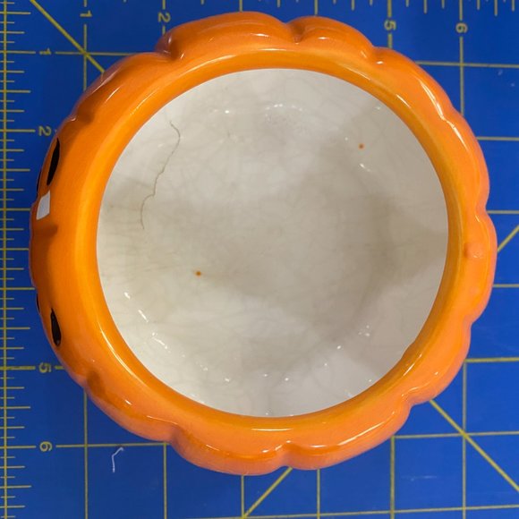 Ceramic Pumpkin Candy Dish/Tealight Holder - Picture 6 of 7